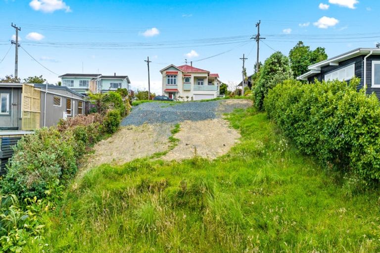 Photo of property in 22 Barrier View Road, Leigh, 0985