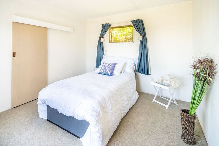 Photo of property in 13 Harbour View Road, Omokoroa, 3114