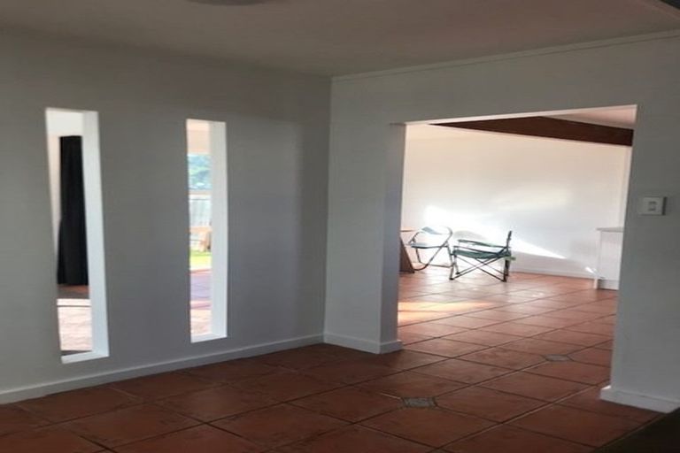 Photo of property in 2/163 Rongotai Road, Rongotai, Wellington, 6022