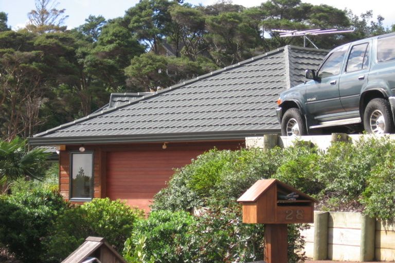 Photo of property in 28 Chamari Close, Titirangi, Auckland, 0604