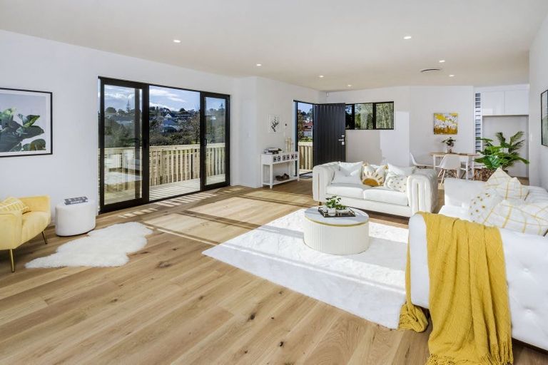 Photo of property in 31a Linwood Avenue, Forrest Hill, Auckland, 0620