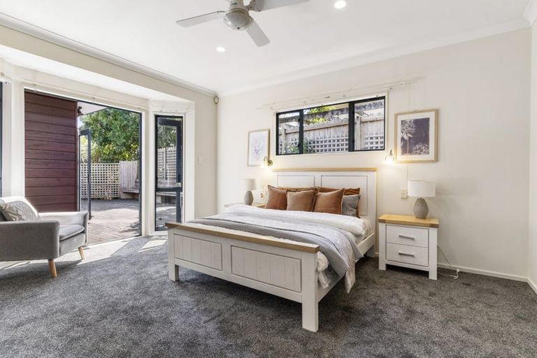 Photo of property in 56 Caribbean Drive, Unsworth Heights, Auckland, 0632