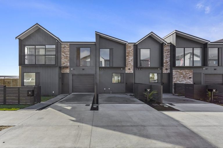 Photo of property in 88 Symes Drive, Red Beach, 0932