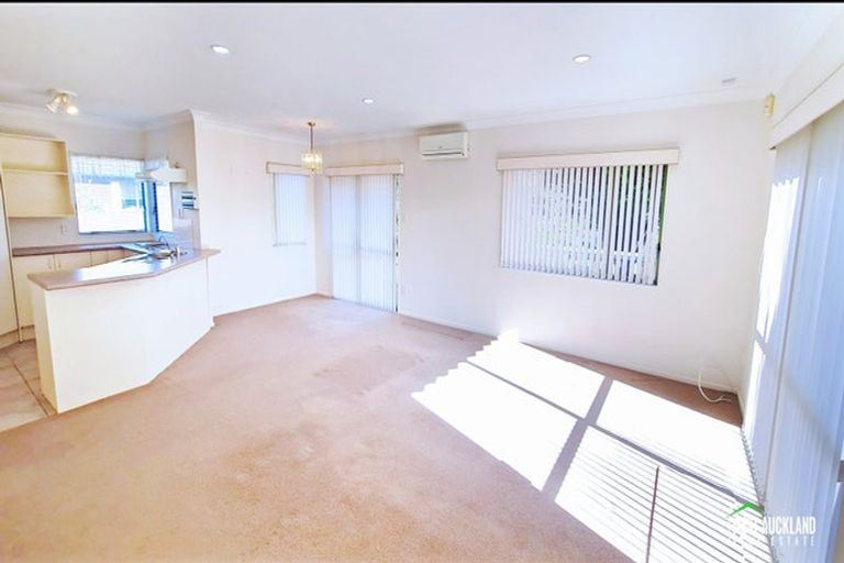 Photo of property in 23a Captain Scott Road, Glen Eden, Auckland, 0602