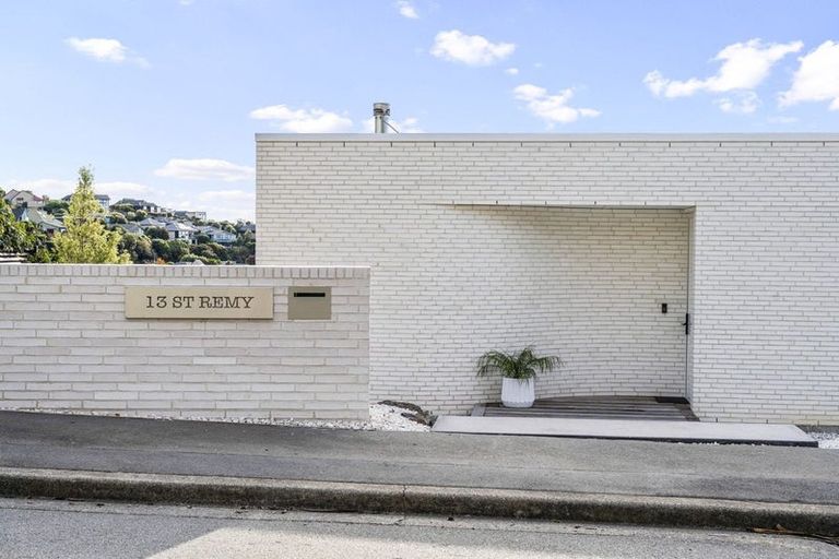 Photo of property in 13 Saint Remy Lane, Redcliffs, Christchurch, 8081
