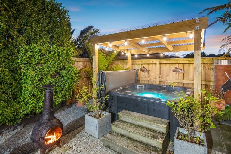 Photo of property in 4 Belvedere Avenue, Waikanae, 5036