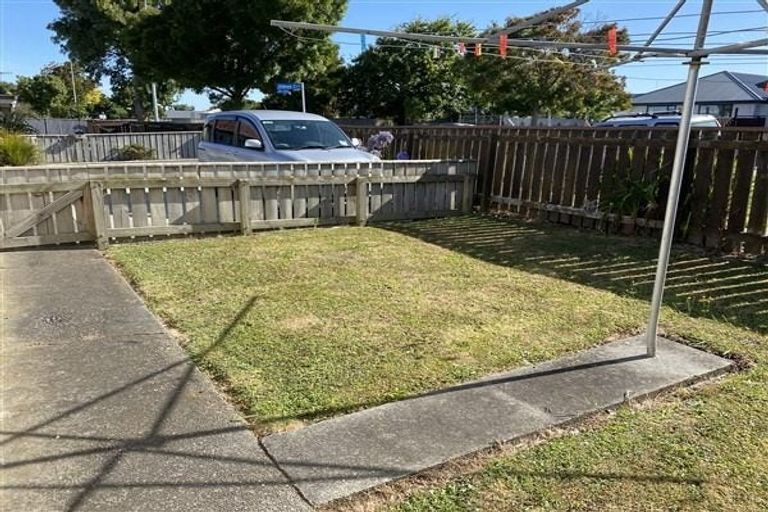 Photo of property in 1-2 Gibson Court, Roslyn, Palmerston North, 4414