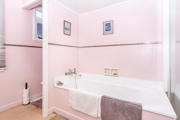 Photo of property in 65 Hirini Street, Kaiti, Gisborne, 4010