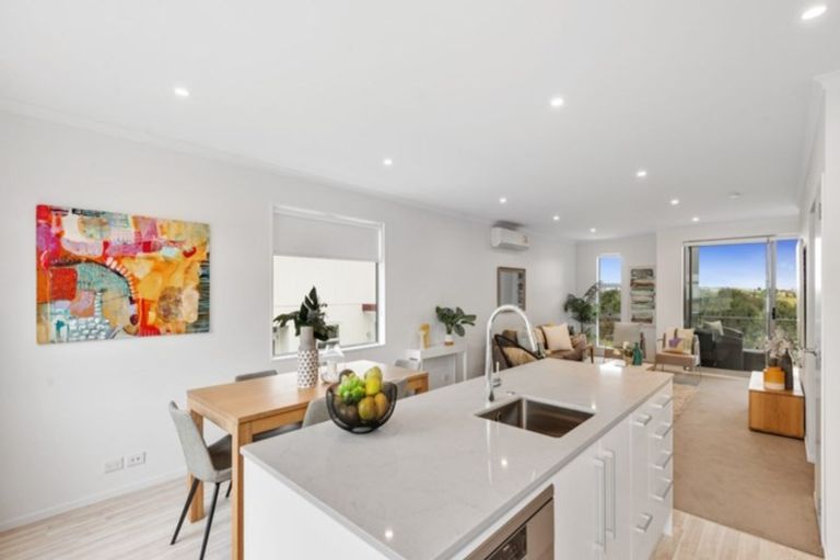 Photo of property in 25 Bonnette Road, Flat Bush, Auckland, 2019