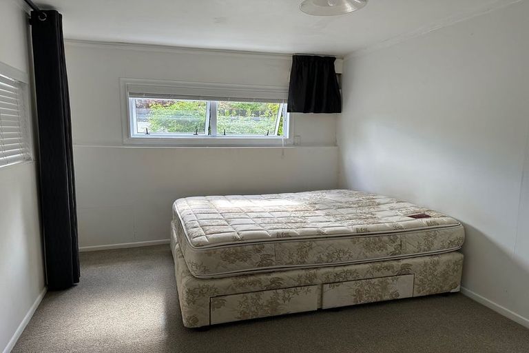 Photo of property in 11 Roberts Road, Glenfield, Auckland, 0629