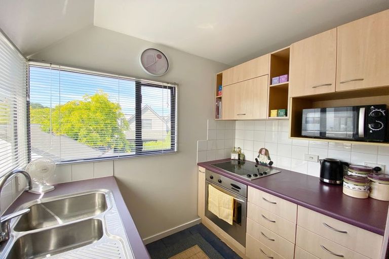 Photo of property in 7 Oakford Close, Riccarton, Christchurch, 8011