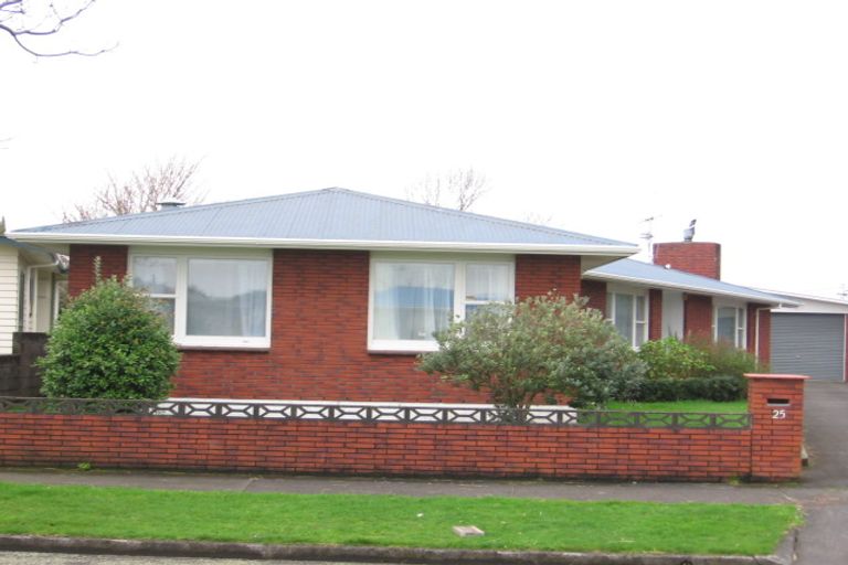 Photo of property in 25 Cavendish Crescent, Awapuni, Palmerston North, 4412