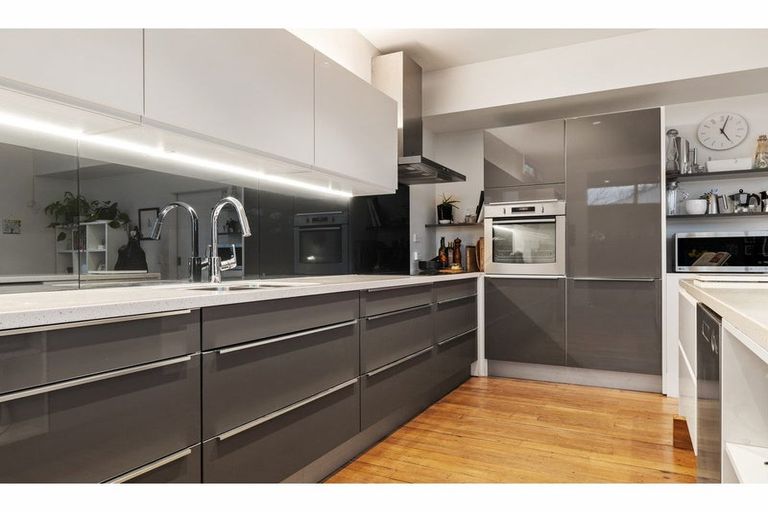 Photo of property in 21 London Street, Richmond, Christchurch, 8013