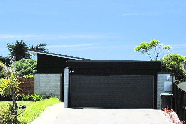 Photo of property in 189 Pine Avenue, South New Brighton, Christchurch, 8062