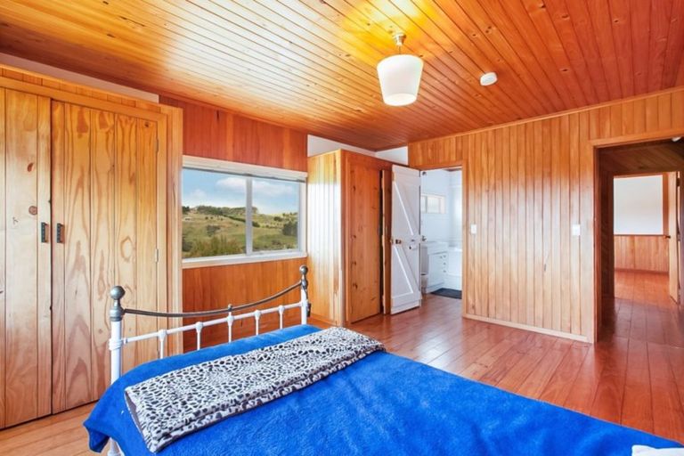 Photo of property in 43 Cable Bay Block Road, Cable Bay, 0420