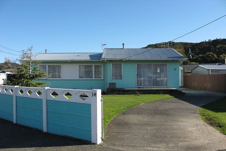 Photo of property in 14 Whitehall Street, Wainuiomata, Lower Hutt, 5014