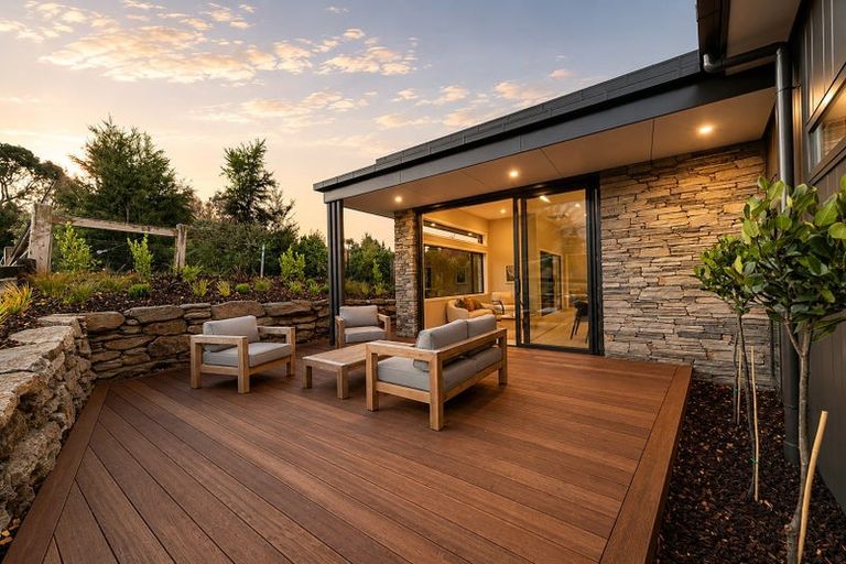 Photo of property in 9 Kamana Rise, Wanaka, 9382