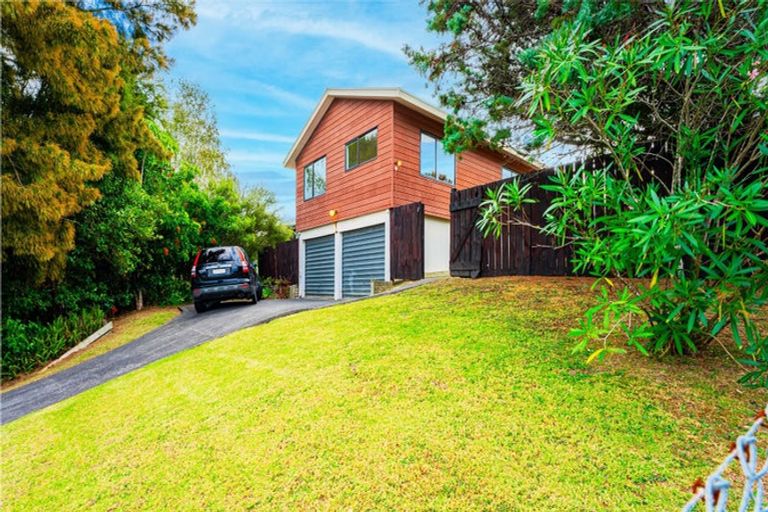 Photo of property in 18 Shadon Place, Stanmore Bay, Whangaparaoa, 0932