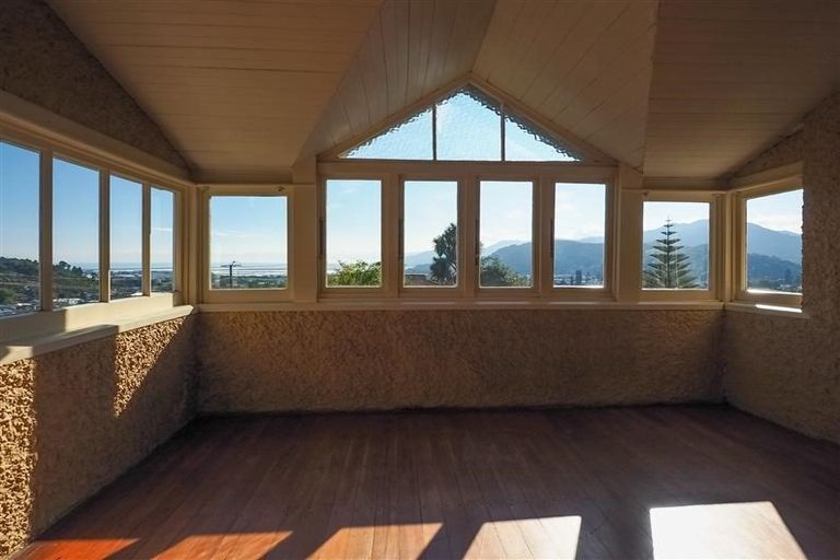 Photo of property in 61 Mount Street, Nelson South, Nelson, 7010