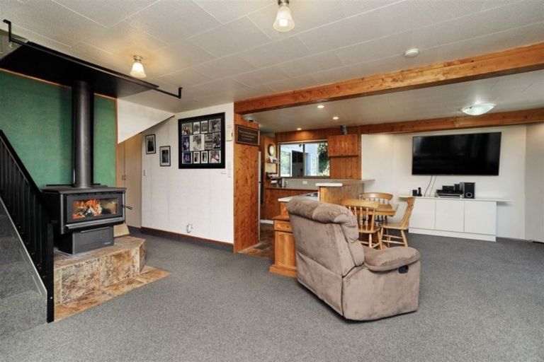 Photo of property in 19 Mclaughlins Road, Darfield, 7510