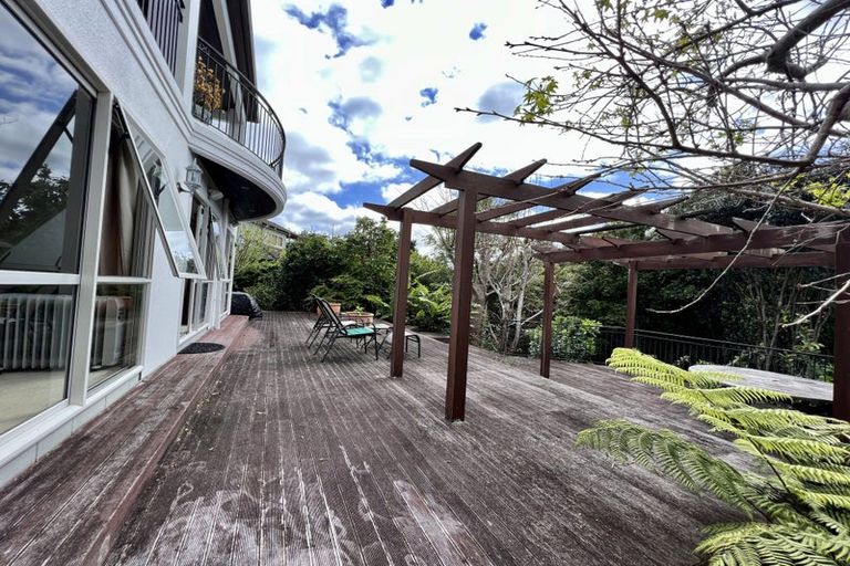 Photo of property in 40 Ravenstone Place, Chatswood, Auckland, 0626