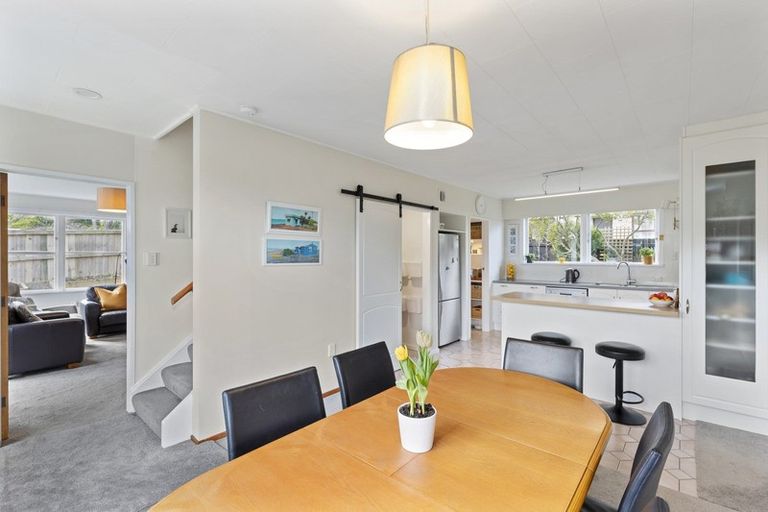 Photo of property in 1 Clematis Grove, Maungaraki, Lower Hutt, 5010