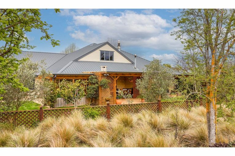 Photo of property in 24 Campion Place, Rolleston, 7614