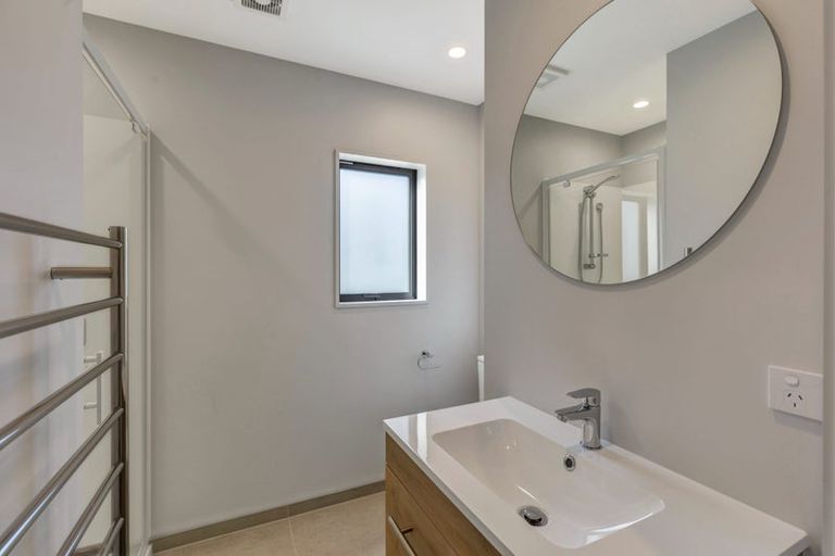 Photo of property in 1/9 Grove Road, Addington, Christchurch, 8024