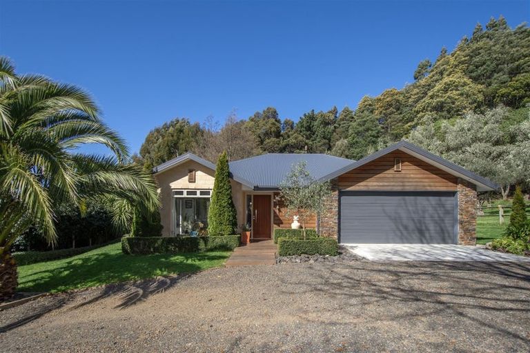 Photo of property in 5518 Christchurch Akaroa Road, French Farm, 7582