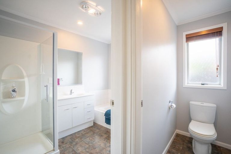 Photo of property in 34 Branigan Parade, Kelvin Grove, Palmerston North, 4414