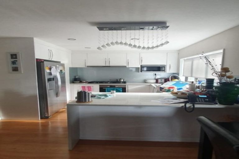 Photo of property in 16 Nandi Lane, Ranui, Auckland, 0612