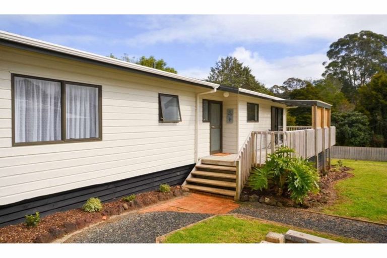 Photo of property in 3 Amokura Drive, Kerikeri, 0230