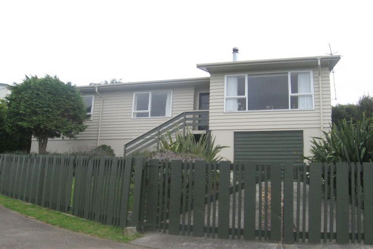 Photo of property in 1 Protea Street, Maungaraki, Lower Hutt, 5010