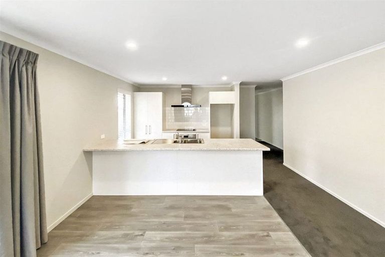 Photo of property in 78 Broadway Parade, Rolleston, 7615