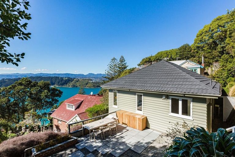 Photo of property in 13 Thane Road, Roseneath, Wellington, 6011