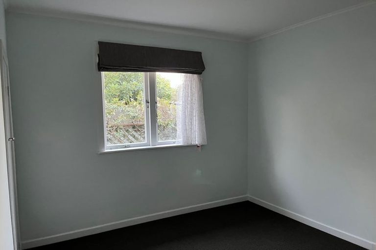 Photo of property in 99 Gloria Avenue, Te Atatu Peninsula, Auckland, 0610