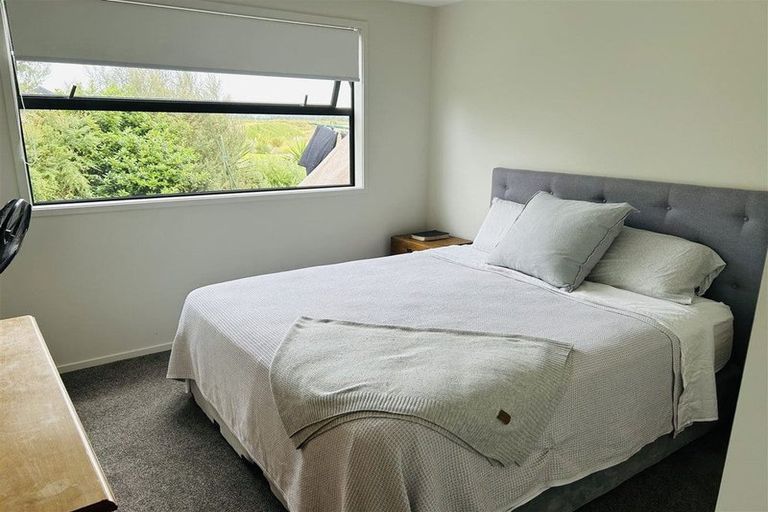Photo of property in 7b Mavis Place, Beach Haven, Auckland, 0626