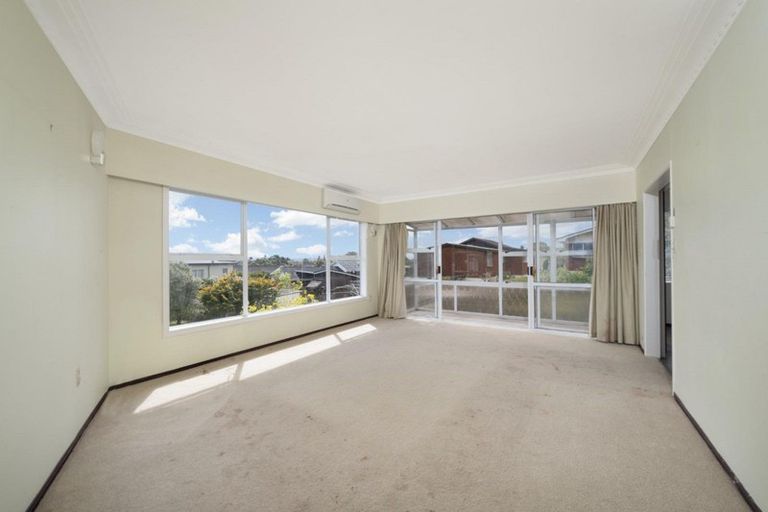 Photo of property in 20 Treeway, Sunnyhills, Auckland, 2010