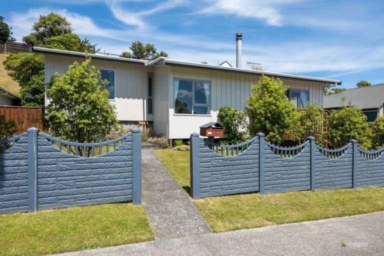 Photo of property in 244 Major Drive, Kelson, Lower Hutt, 5010