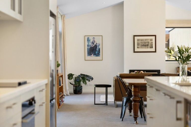 Photo of property in 47 Jacks Point Rise, Jacks Point, Queenstown, 9371