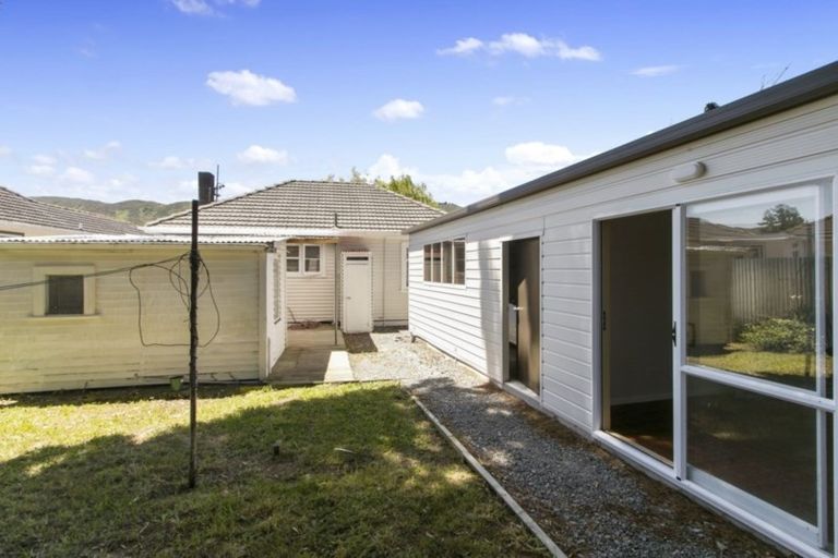 Photo of property in 33 Westminster Road, Wainuiomata, Lower Hutt, 5014
