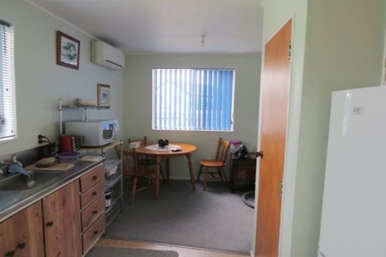 Photo of property in 3 Desmond Place, Bell Block, New Plymouth, 4312