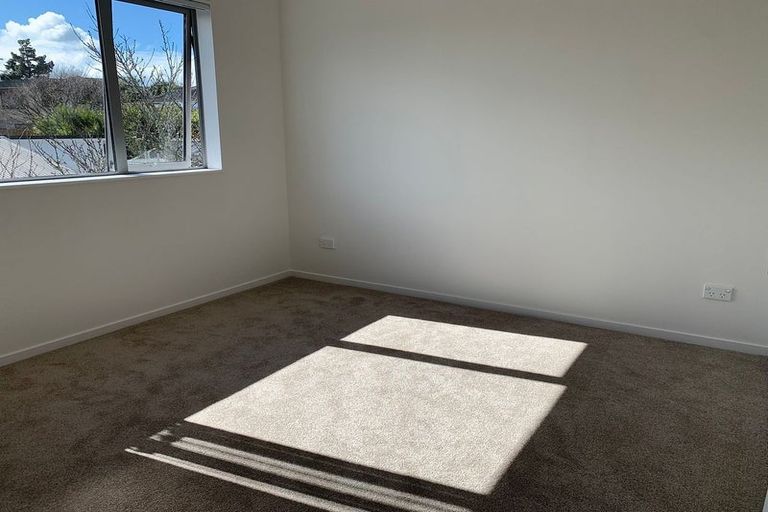 Photo of property in 136a Prince Regent Drive, Half Moon Bay, Auckland, 2012