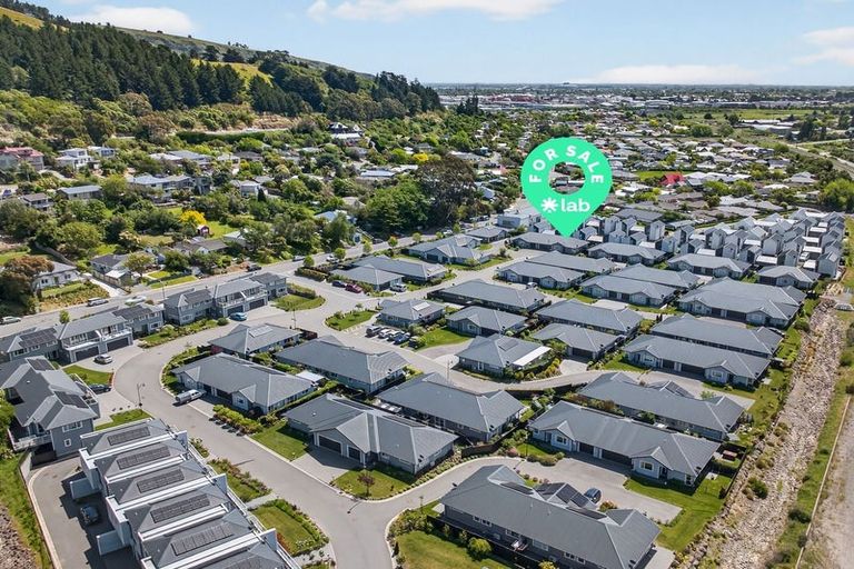 Photo of property in 9/64 Port Hills Road, Heathcote Valley, Christchurch, 8022