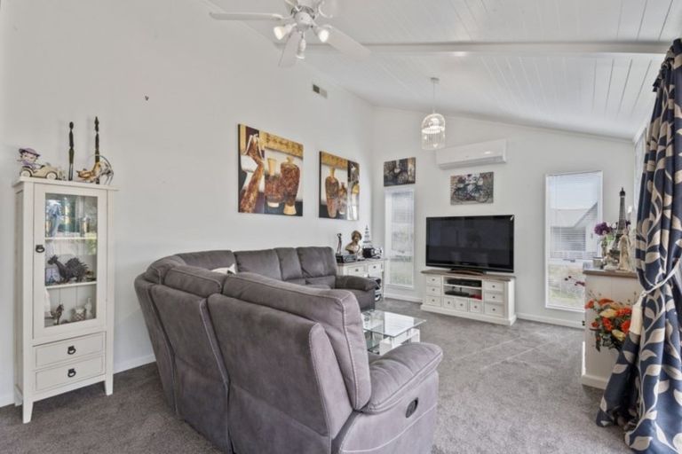 Photo of property in 4 Nursery Lane, Kinloch, Taupo, 3377