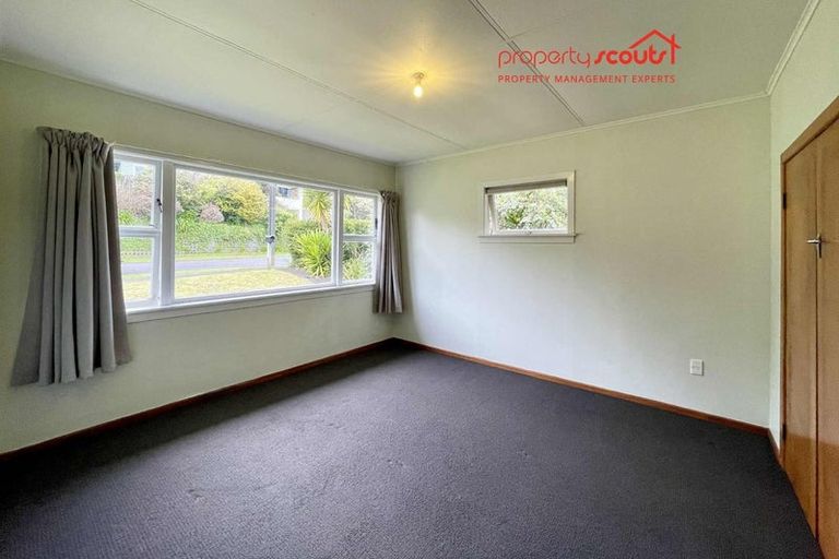 Photo of property in 15 Beaumont Crescent, Frankleigh Park, New Plymouth, 4310