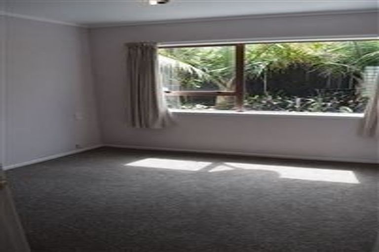Photo of property in 1/47 Rawene Road, Birkenhead, Auckland, 0626