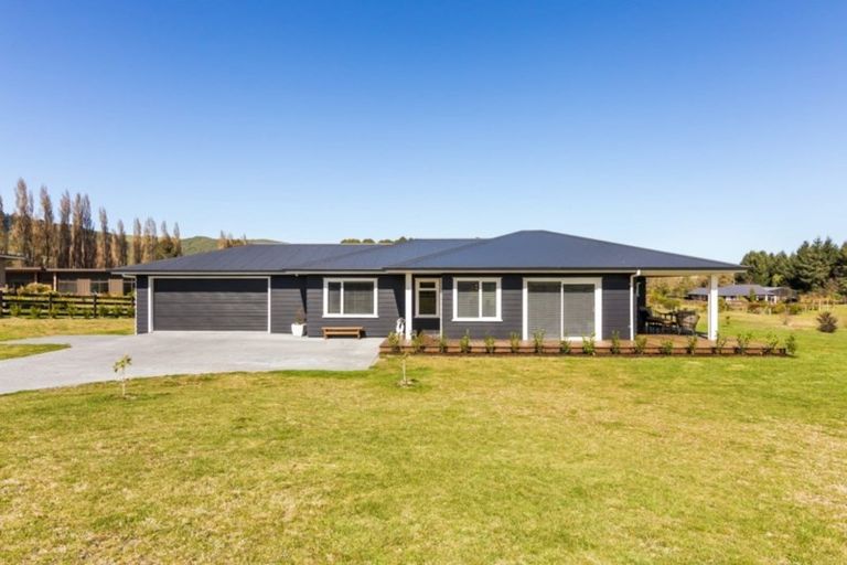 Photo of property in 5/500 Kinloch Road, Kinloch, Taupo, 3377