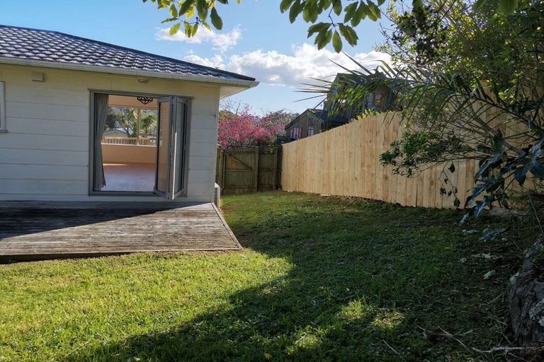 Photo of property in 1/95c Captain Scott Road, Glen Eden, Auckland, 0602
