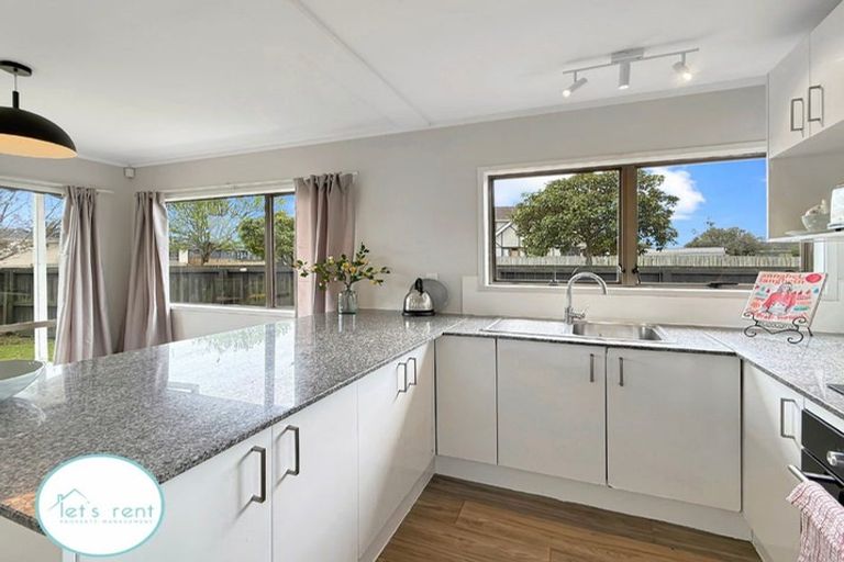 Photo of property in 15 Rangataua Place, Manurewa, Auckland, 2102